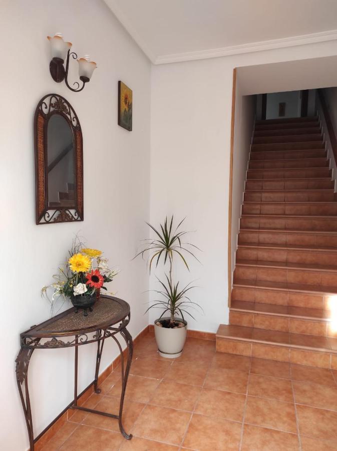 Reina Amalia Villa Quintanar de la Orden Exterior photo